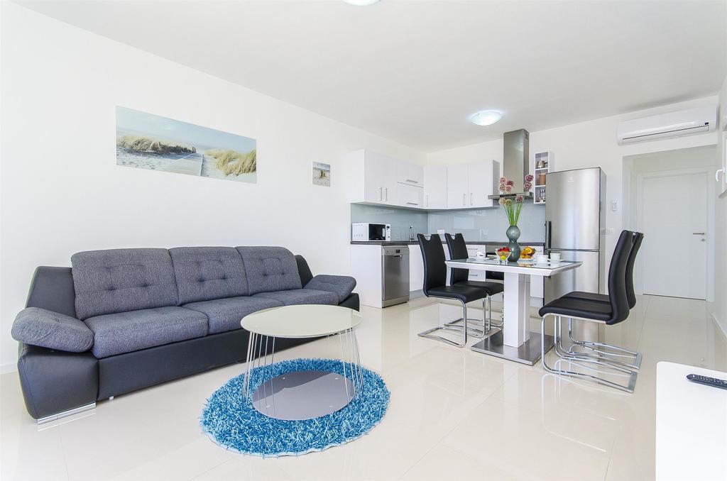 Apartments Villa V ヴィル エクステリア 写真