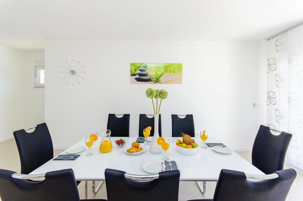 Apartments Villa V ヴィル エクステリア 写真