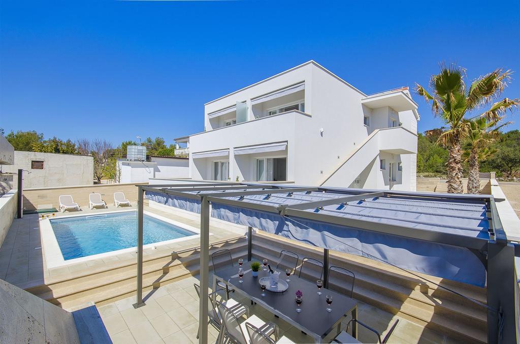 Apartments Villa V ヴィル エクステリア 写真