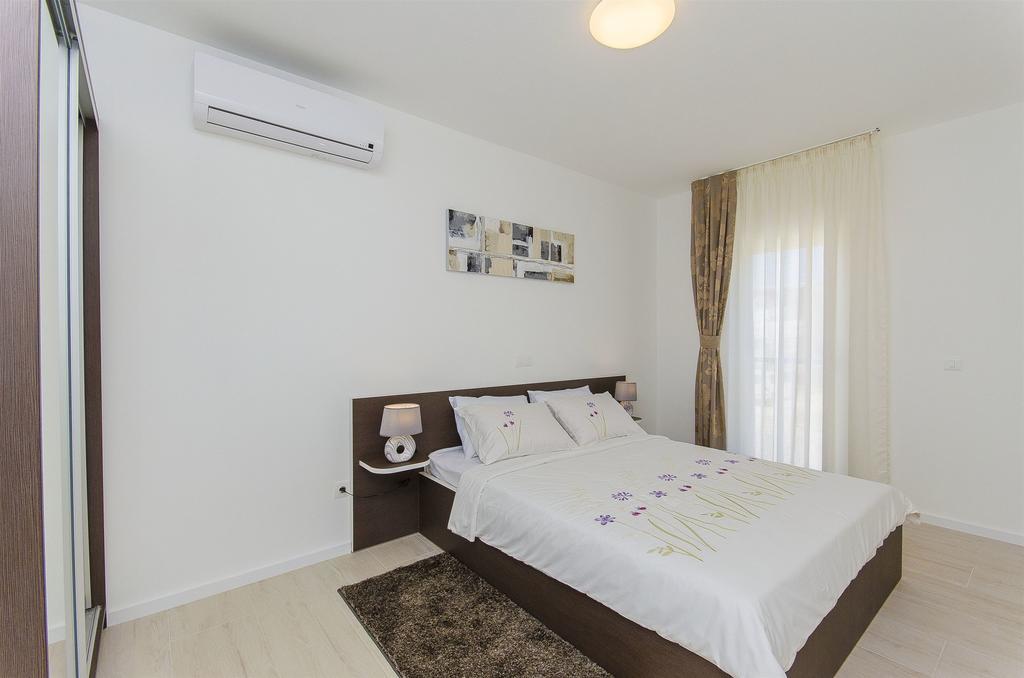Apartments Villa V ヴィル エクステリア 写真